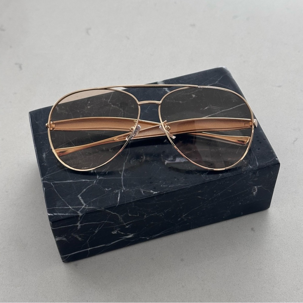 SCULTURA OVERSIZED AVIATOR SUNGLASSES IN GOLD & CHAMPAGNE